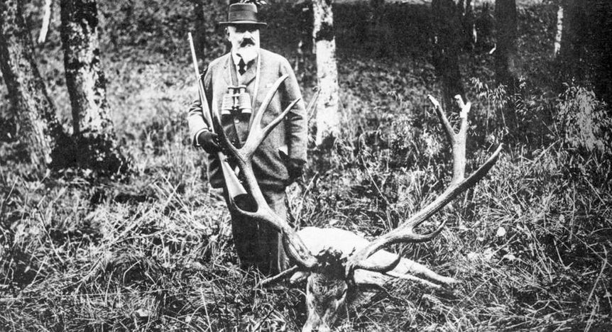 Image: Landesmedienzentrum Baden-Württemberg, Otto Feucht King Wilhelm II von Württemberg during a hunt, photograph circa 1910