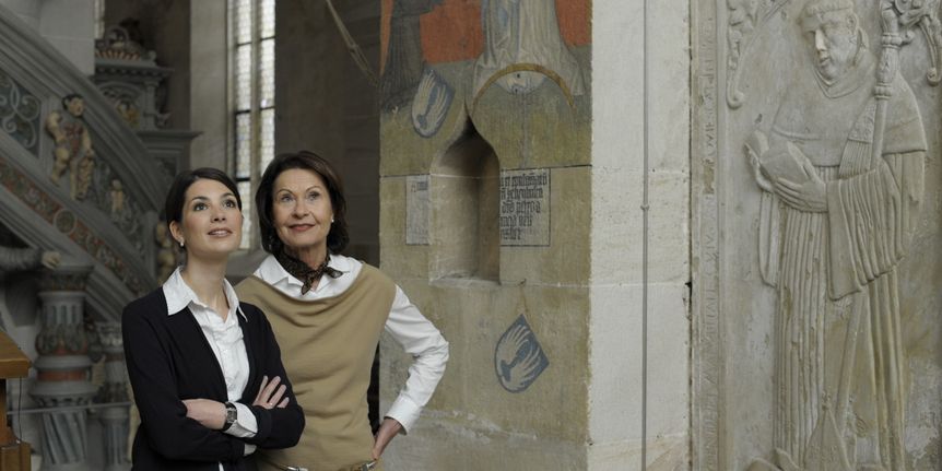 Foto: Staatliche Schlösser und Gärten Baden-Württemberg, Niels Schubert Besucher in Kloster Bebenhausen